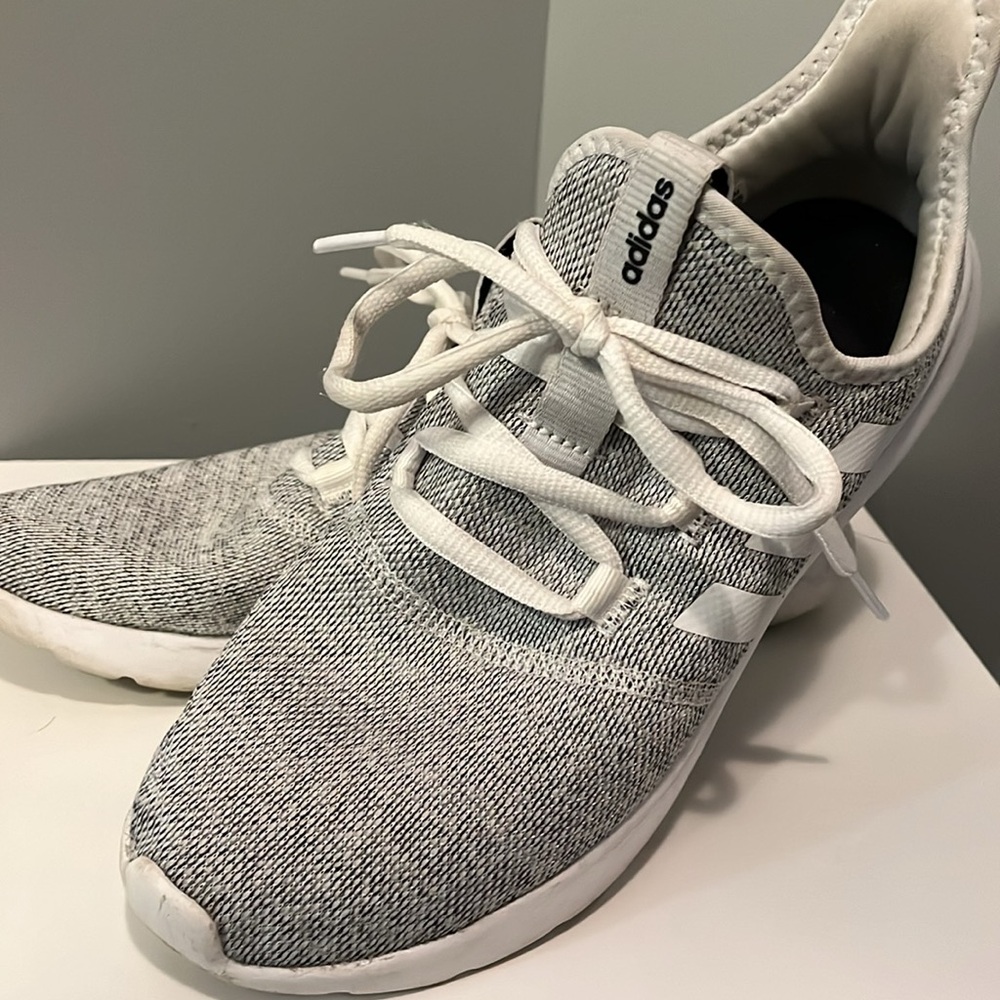 Adidas running shoes GUC - Picture 6 of 8
